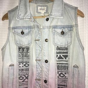 Forever 21 denim jacket size small